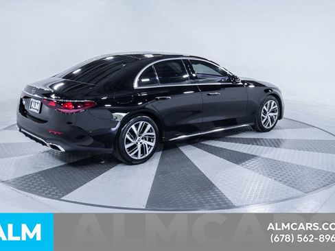 Used 2024 Mercedes-Benz E 350 4MATIC Sedan w/ Driver Assistance Package image 10