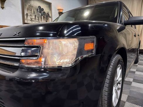 Used 2019 Ford Flex SE image 8