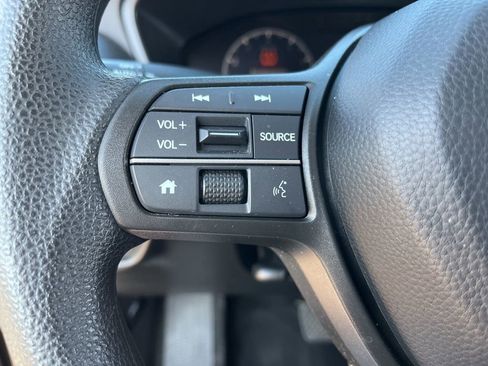 Used 2025 Honda HR-V LX image 19
