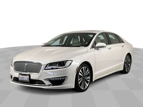 Used 2017 Lincoln MKZ Reserve FWD image 1