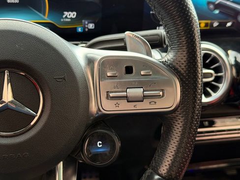 Used 2021 Mercedes-Benz GLB 35 AMG 4MATIC image 35