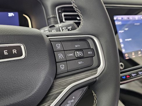 Used 2022 Jeep Wagoneer Series II image 49