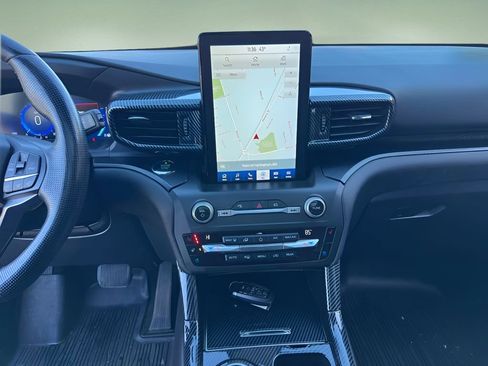 Used 2020 Ford Explorer ST w/ ST Street Pack image 18