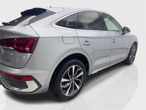 Used 2022 Audi Q5 2.0T Premium w/ Convenience Package image 13