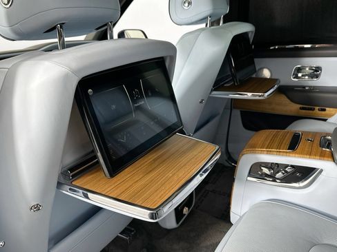 Certified 2019 Rolls-Royce Cullinan AWD/4WD image 25