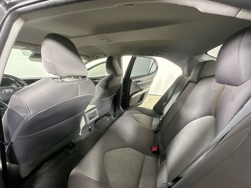 Used 2020 Toyota Camry LE FWD image 15