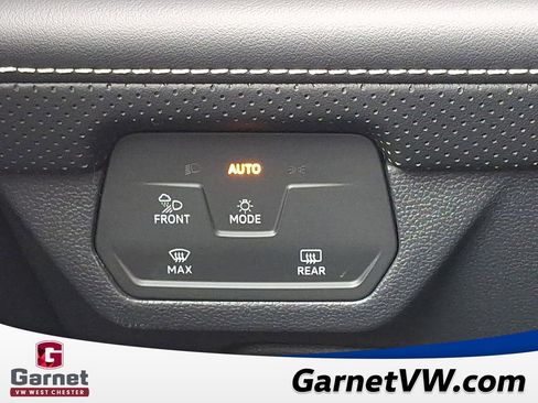 Certified 2024 Volkswagen Atlas Cross Sport SEL R-Line image 24