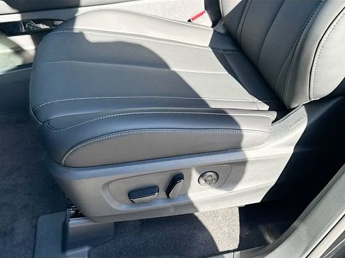Used 2027 INFINITI QX60 Luxe w/ Cargo Package FWD image 21