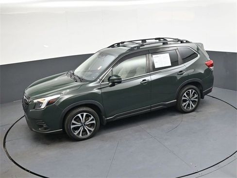 Used 2022 Subaru Forester Limited image 33