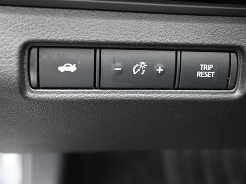 Used 2025 Nissan Altima 2.5 SV image 21