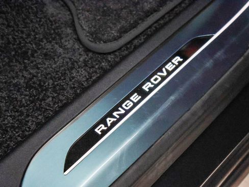 New 2025 Land Rover Range Rover Long Wheelbase SE image 23