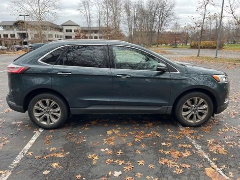 Used 2019 Ford Edge Titanium image 5