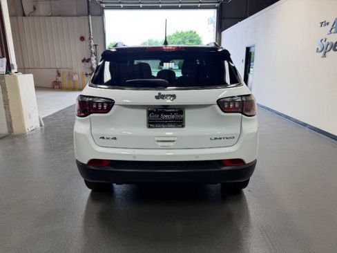 Used 2025 Jeep Compass Limited AWD/4WD image 4