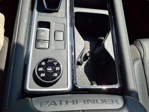 Used 2025 Nissan Pathfinder SL w/ Cargo Package AWD/4WD image 23