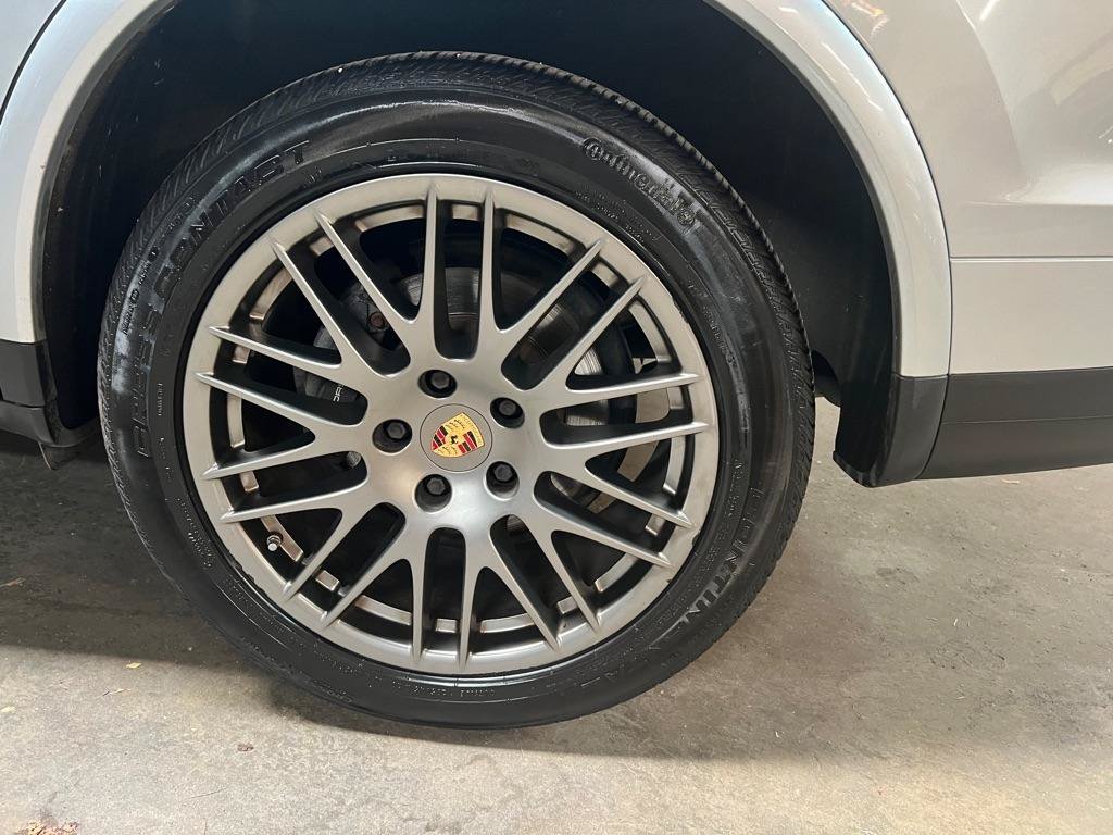 Used 2017 Porsche Cayenne AWD/4WD image 17