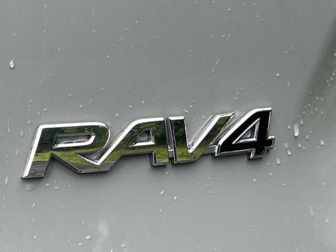 Certified 2023 Toyota RAV4 XLE w/ Convenience Package AWD/4WD image 11