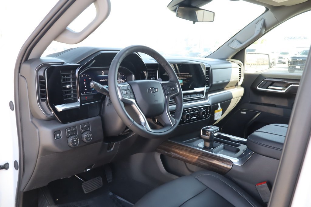 New 2026 Chevrolet Silverado 1500 RST w/ Z71 Off-Road Package AWD/4WD image 10