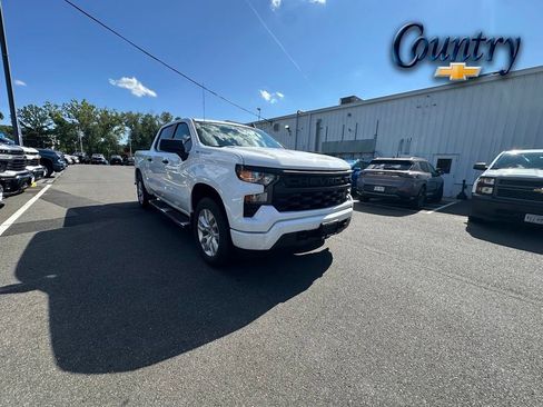Used 2024 Chevrolet Silverado 1500 Custom AWD/4WD image 1