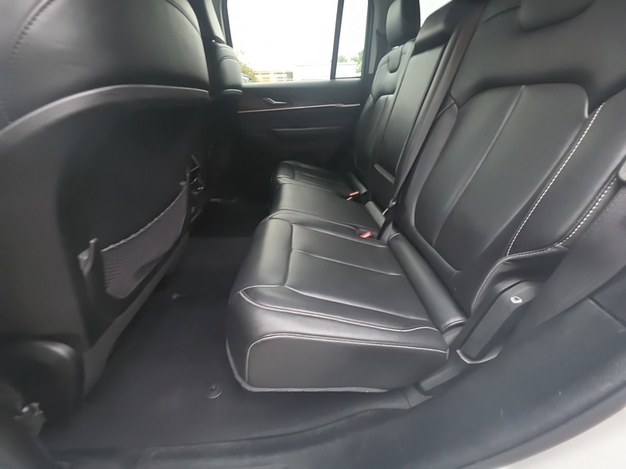 Used 2023 Jeep Grand Cherokee Limited RWD image 17