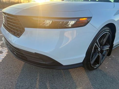 Used 2024 Honda Accord Sport image 4