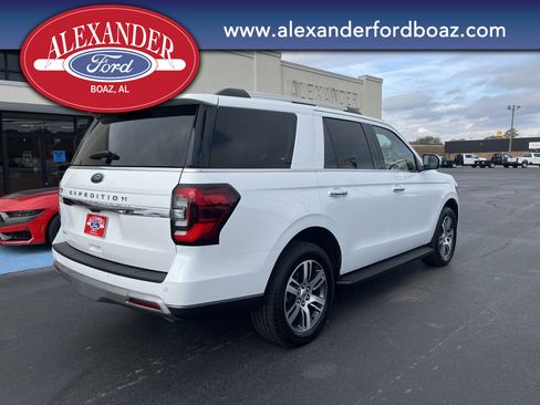Used 2024 Ford Expedition Limited image 4