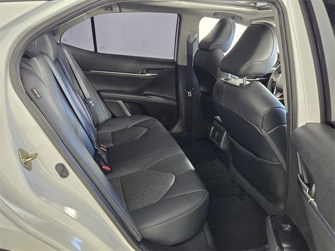 Used 2020 Toyota Camry XSE image 15