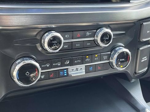 Certified 2025 Ford F350 Lariat w/ Lariat Ultimate Package AWD/4WD image 29