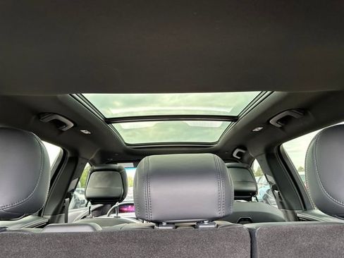 Used 2024 Lincoln Nautilus Reserve w/ Equipment Group 202A image 13