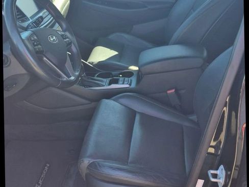 Used 2016 Hyundai Tucson Limited image 8