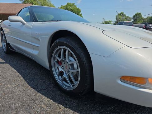Used 2001 Chevrolet Corvette Z06 RWD image 36