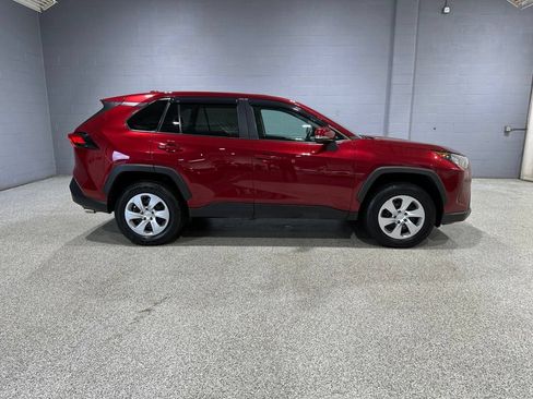 Used 2022 Toyota RAV4 LE w/ Carpet Mat Package (TMS) AWD/4WD image 2