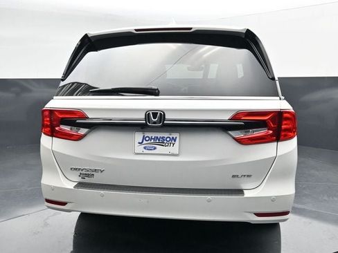 Used 2023 Honda Odyssey Elite image 7
