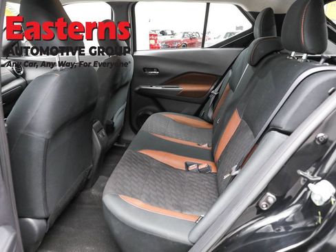 Used 2024 Nissan Kicks SR image 21