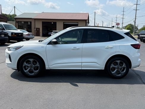 Used 2023 Ford Escape ST-Line w/ Tech Pack #1 AWD/4WD image 5