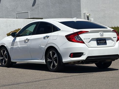Used 2017 Honda Civic Touring image 7
