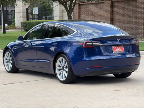 Used 2018 Tesla Model 3 RWD image 14