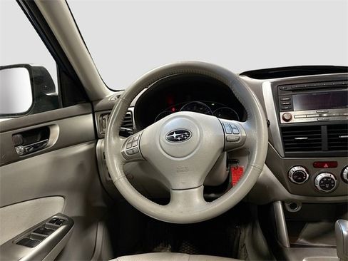 Used 2010 Subaru Forester 2.5X Limited image 22