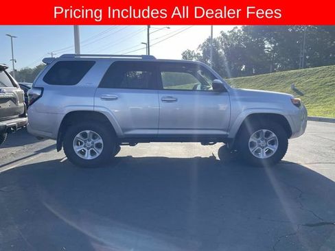 Used 2014 Toyota 4Runner SR5 AWD/4WD image 8