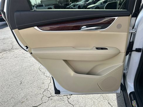 Used 2019 Cadillac XT5 Luxury image 21