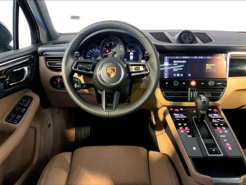 New 2026 Porsche Macan image 13