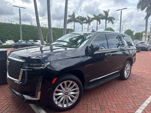Used 2024 Cadillac Escalade Luxury RWD image 1