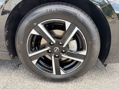 Used 2025 Nissan Sentra SV FWD image 23