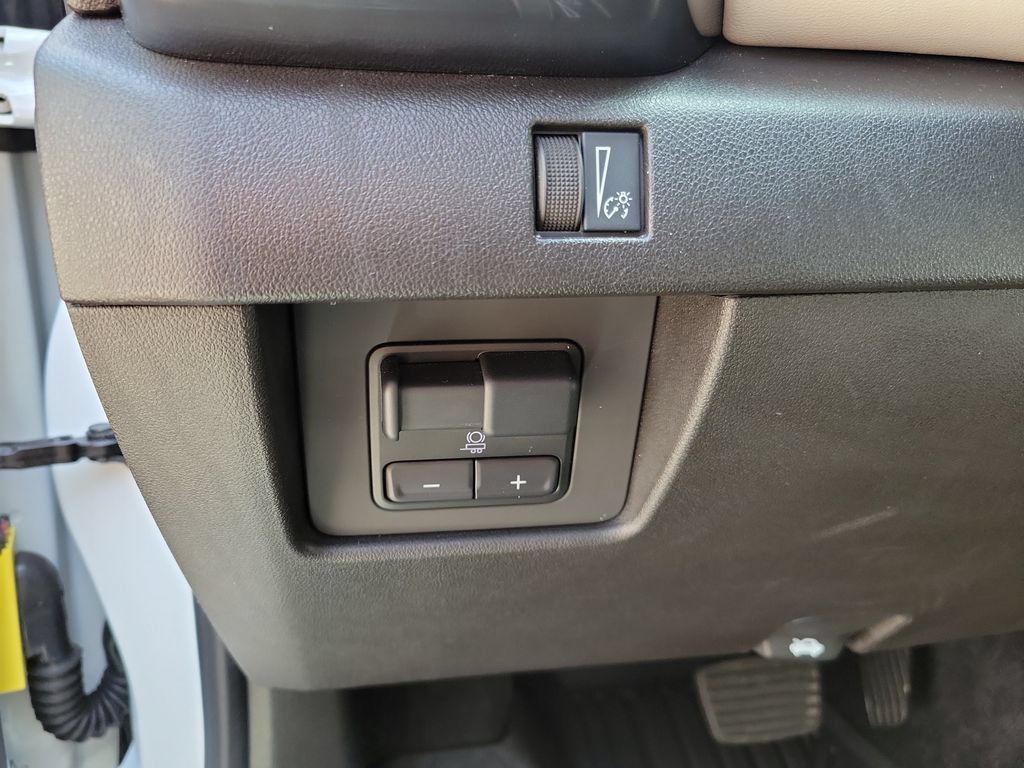 Used 2023 GMC Canyon AT4X AWD/4WD image 24