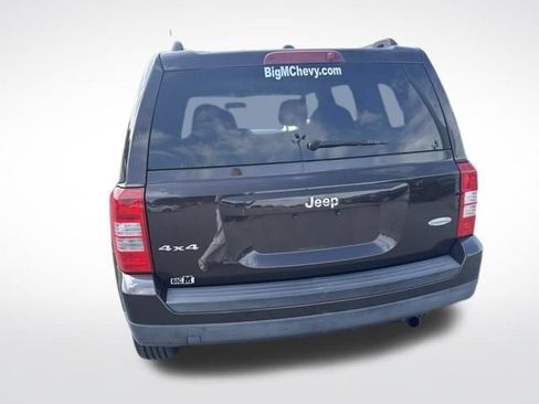 Used 2014 Jeep Patriot Latitude AWD/4WD image 4