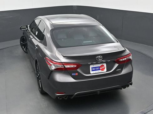 Used 2018 Toyota Camry XSE FWD image 31