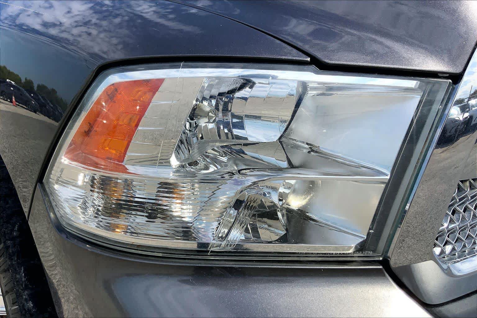Used 2017 RAM 1500 SLT RWD image 27