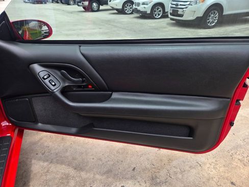 Used 2002 Chevrolet Camaro Z28 w/ SS Performance/Appearance Pkg RWD image 20