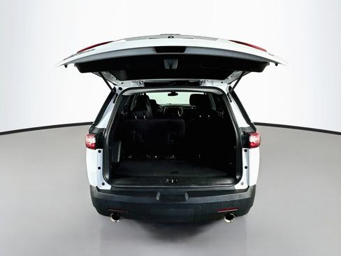 Used 2021 Chevrolet Traverse LT w/ LPO, Cargo Package FWD image 28