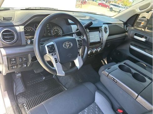 Used 2019 Toyota Tundra SR5 AWD/4WD image 17
