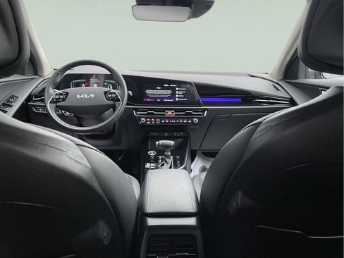 Used 2024 Kia Niro EX FWD image 17